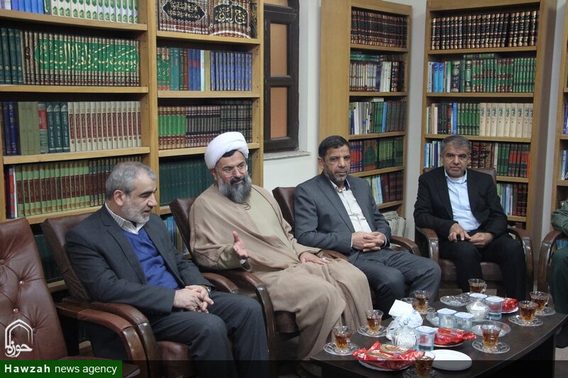 دکتر کدخدایی با امام جمعه بوشهر دیدار کرد