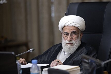 آیت‌الله جنتی: خواص جامعه در صحنه‌های سرنوشت‌ساز حضور آگاهانه داشته باشند